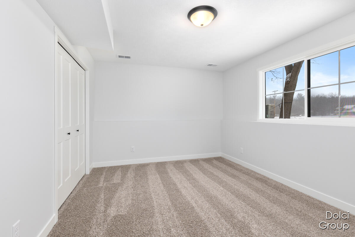 4346 Leverett Street Marne, MI 49435 - Photo 17 of 20 IMG_1015