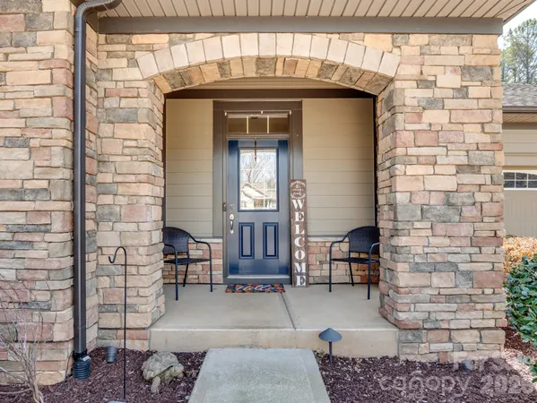 $635,000 | 560 Sandbar Point, Clover, SC 29710