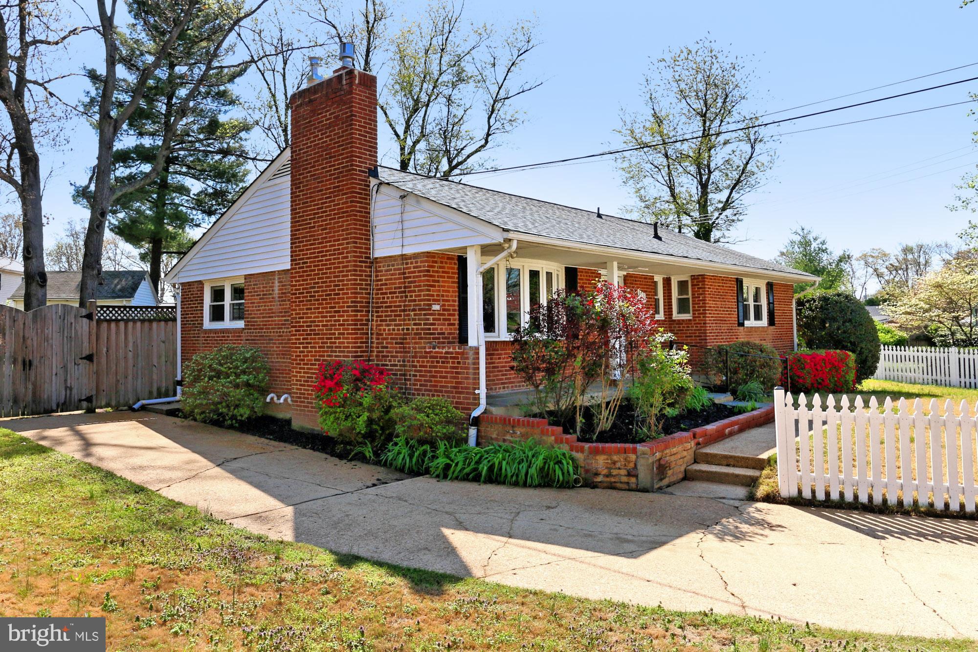 6731 Front Royal Road Springfield, VA 22151 - Photo 4 of 47