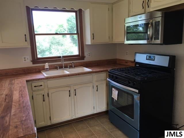 5900 Stimson Road Eaton Rapids, MI 48827 - Photo 3 of 33 Photo 3