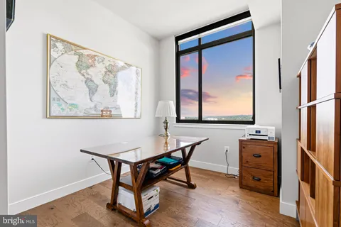 $1,795,000 | 2000 Clarendon Boulevard, Unit 1105, Arlington, VA 22201
