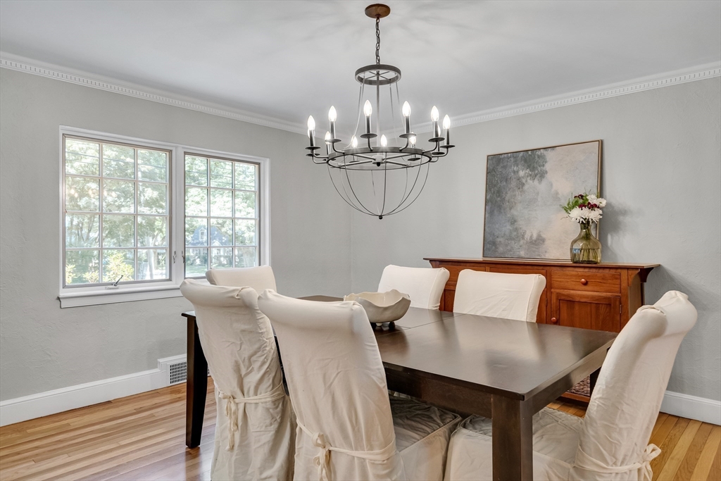 72 Beverly Road Brookline, MA 02467 - Photo 8 of 42 Gallery Image 8