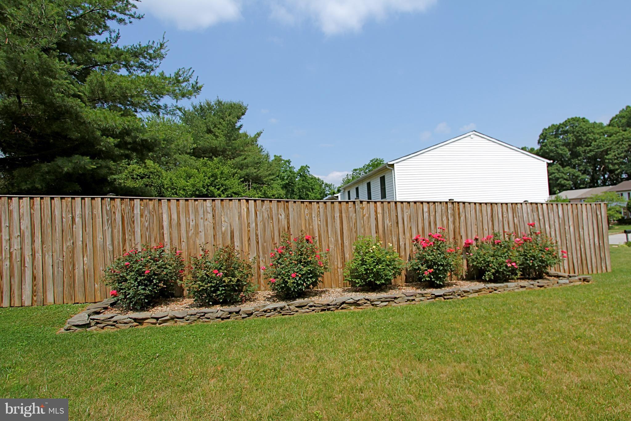 2615 Pearwood Road Baltimore, MD 21234 - Photo 20 of 26 Nicely landscaped