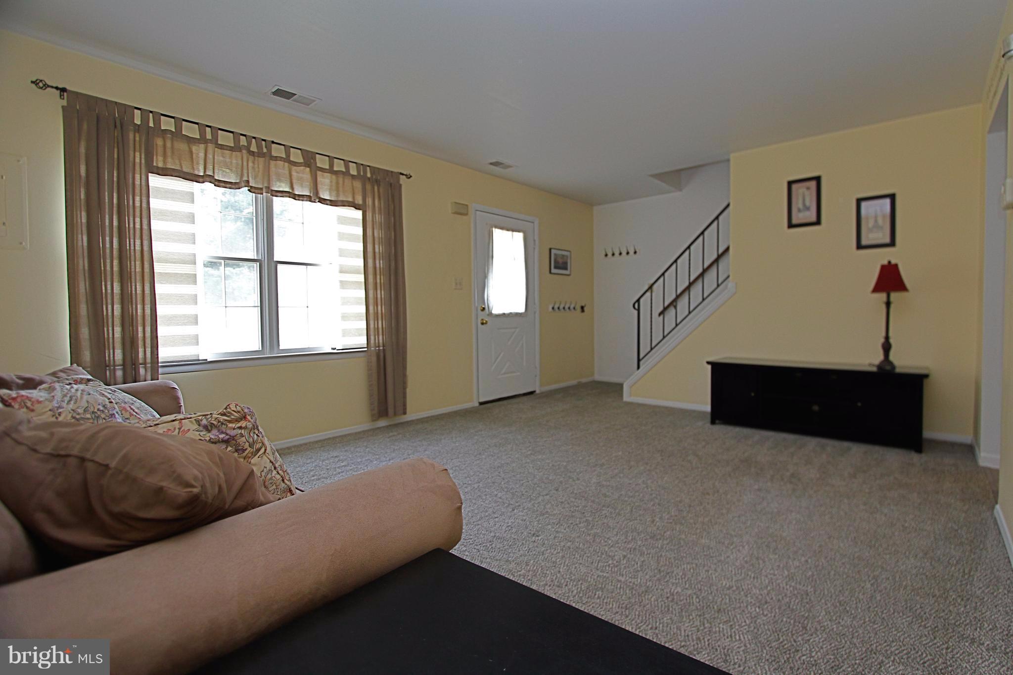 2615 Pearwood Road Baltimore, MD 21234 - Photo 4 of 26 Drapes and blinds convey!