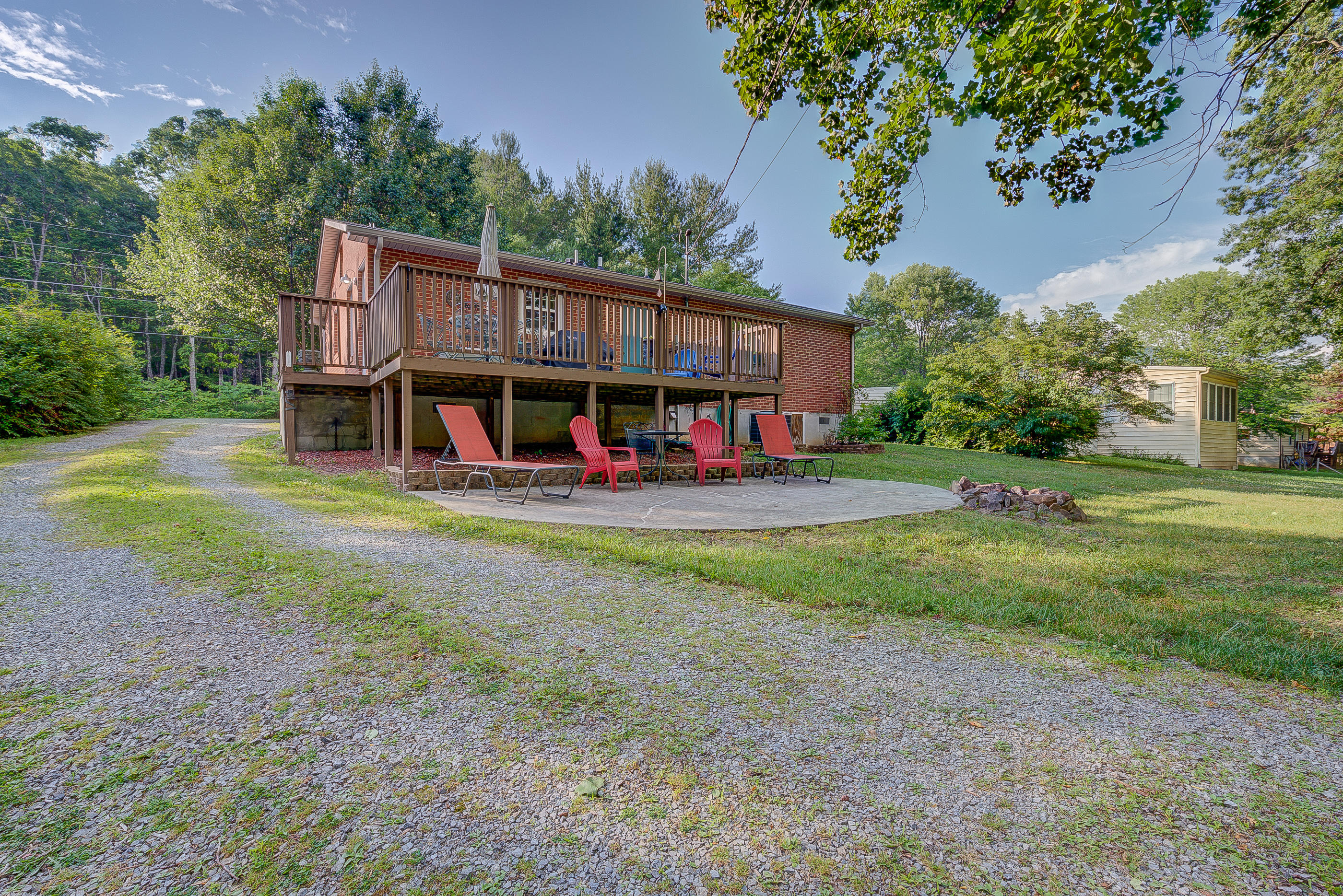 5344 Keffer Road Catawba, VA 24070 - Photo 3 of 21 150
