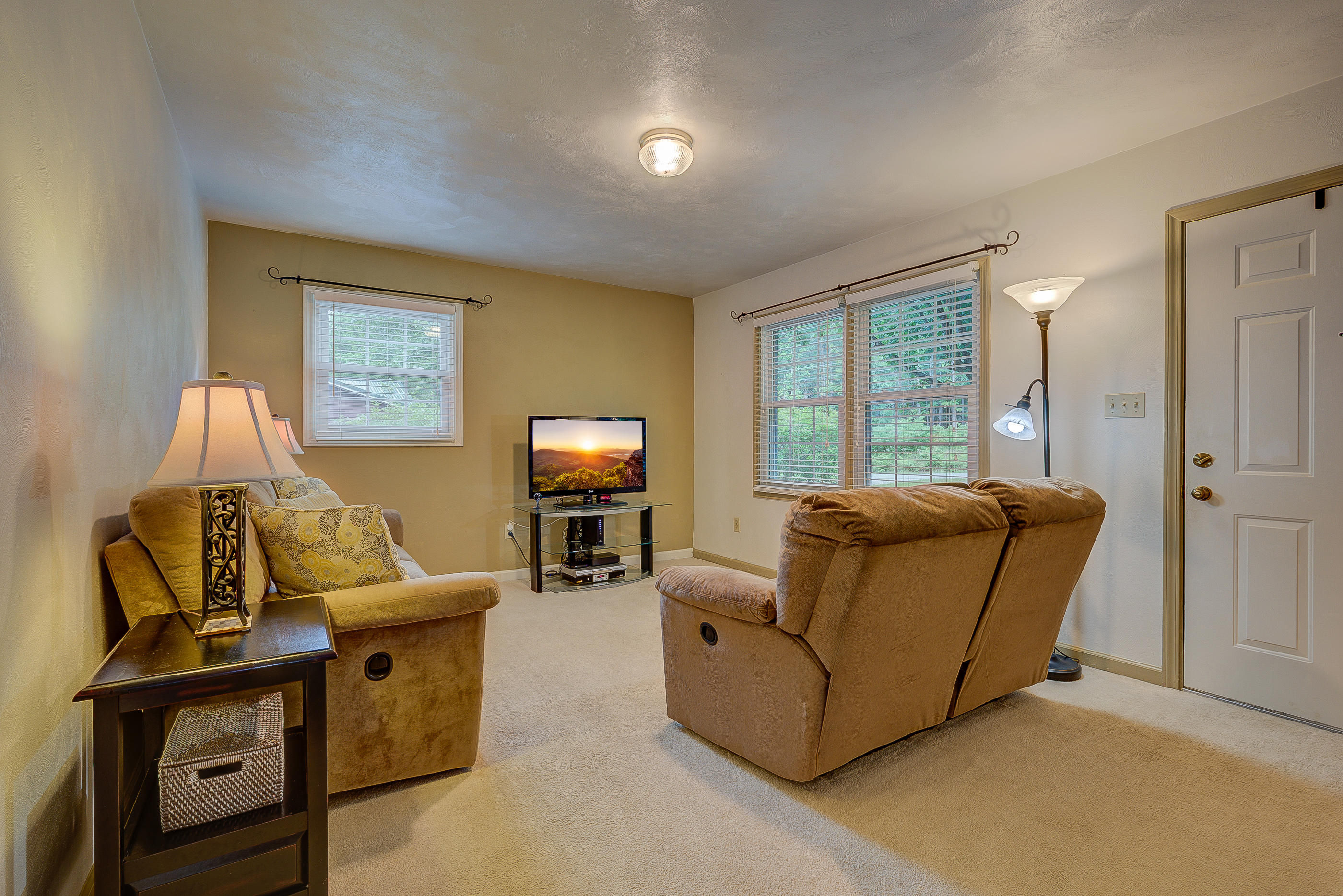 5344 Keffer Road Catawba, VA 24070 - Photo 5 of 21 119