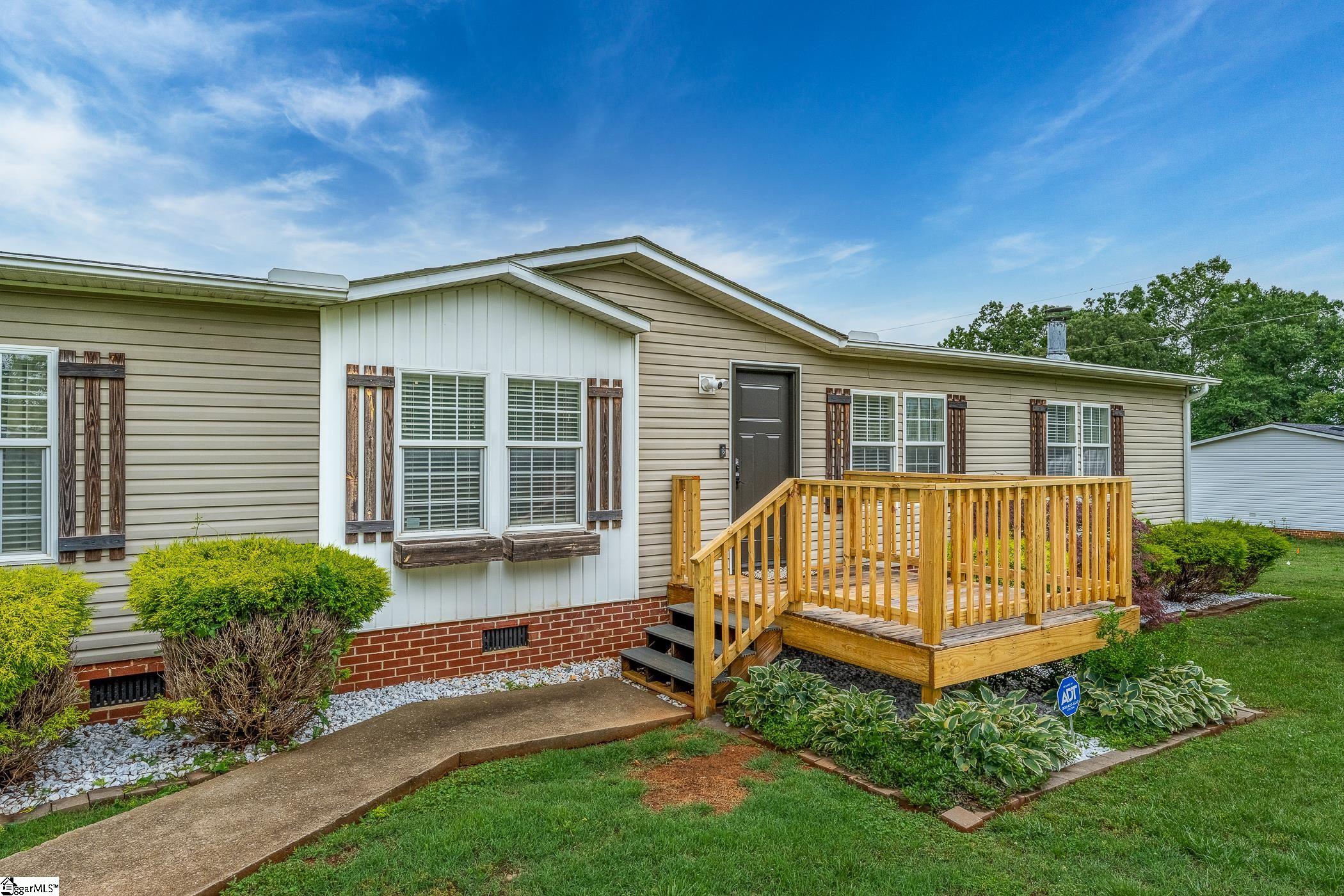 247 Perry Road Greer, SC 29651 - Photo 2 of 41