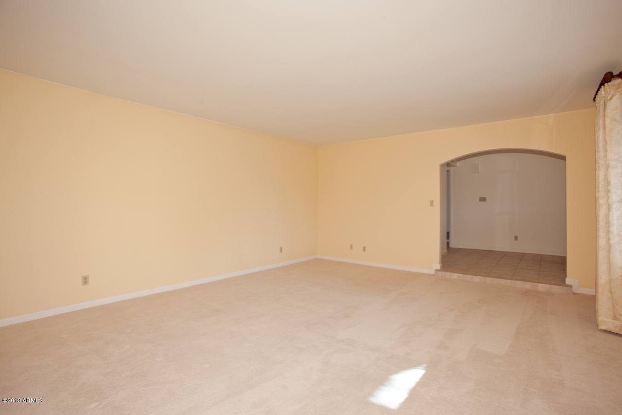 4034 East Rancho Drive Phoenix, AZ 85018 - Photo 8 of 38