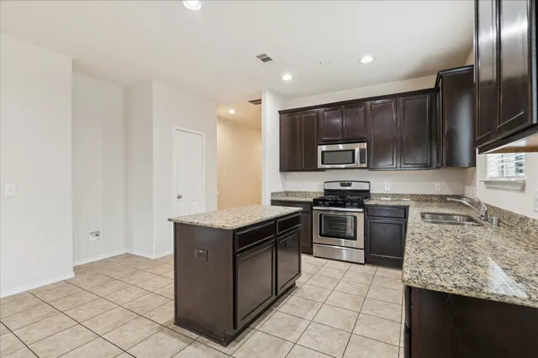 $2,200 | 5806 Acacia Rose Court, Richmond, TX 77407