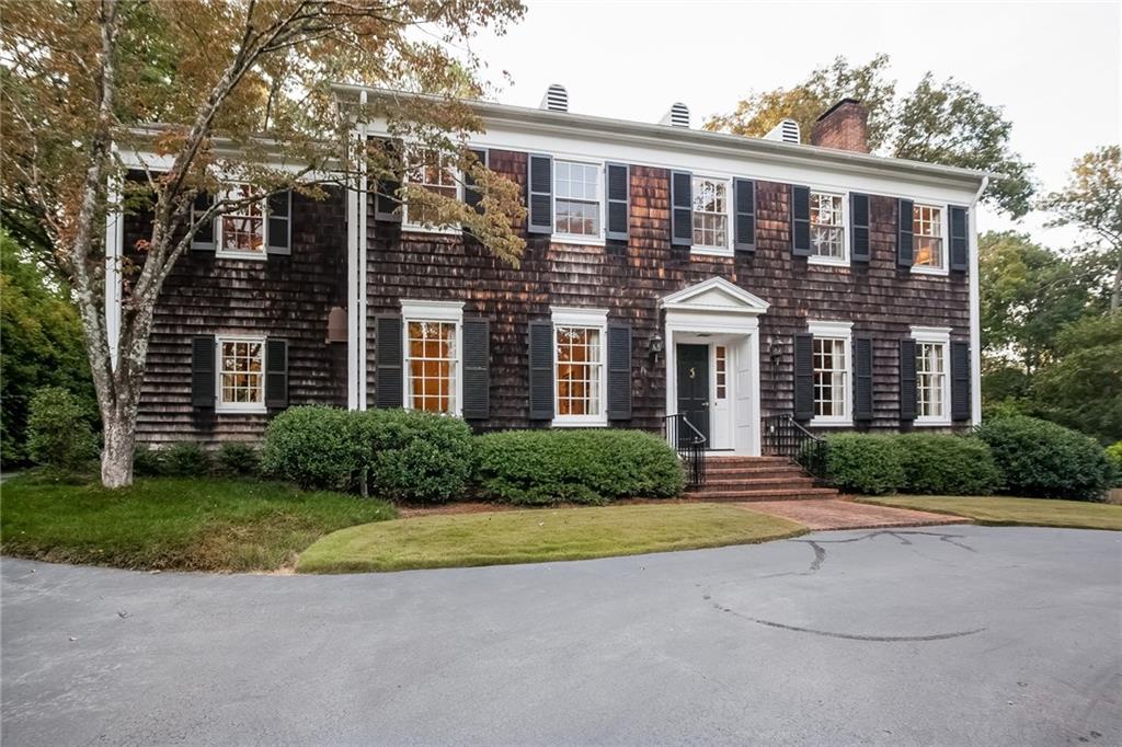 Left Circular Drive to Front or Back of House