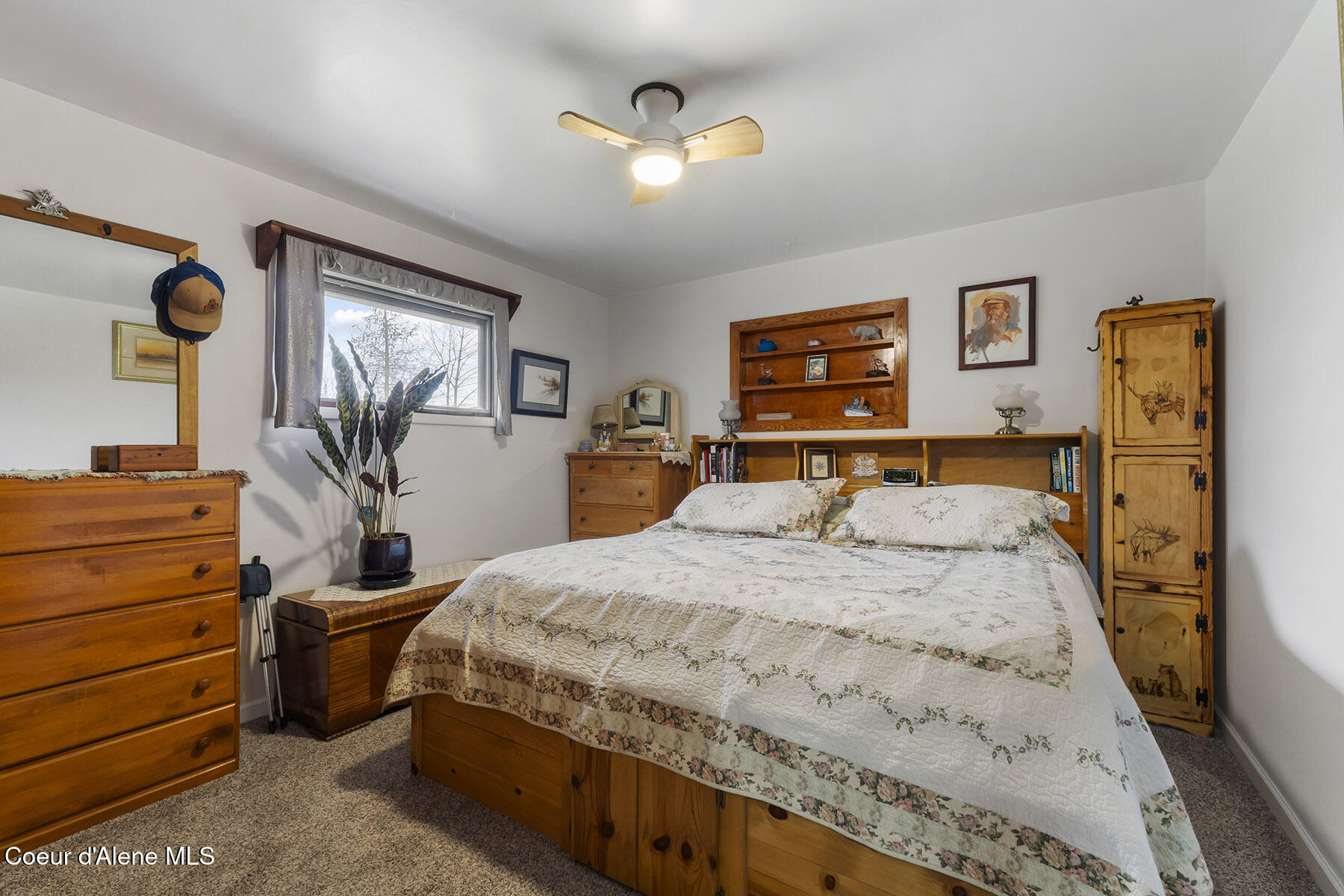 9490 North Atlas Road Hayden, ID 83835 - Photo 13 of 31 Cozy Bedroom Retreat