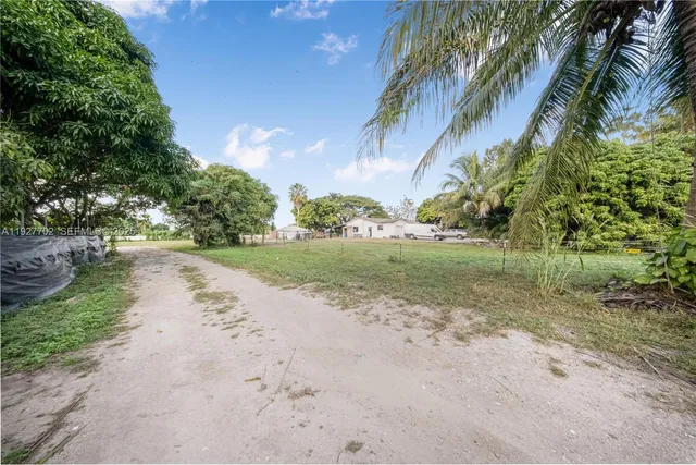 $1,127,001 | 12900 Southwest 202nd Avenue, Miami, FL 33196