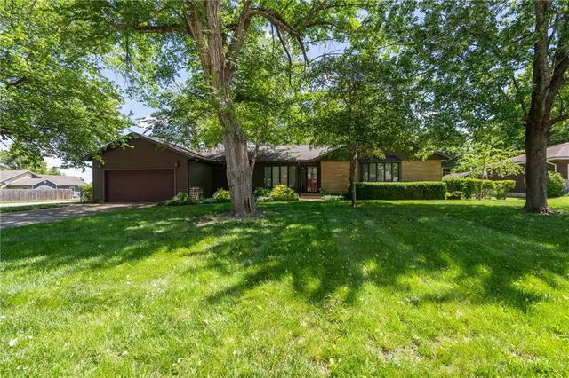 $289,000 | 506 North Pine Street, Garnett, KS 66032