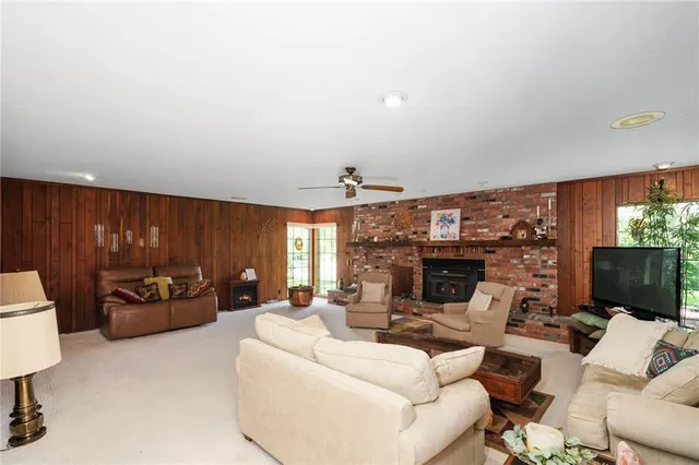 $289,000 | 506 North Pine Street, Garnett, KS 66032