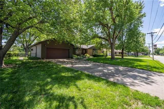 $289,000 | 506 North Pine Street, Garnett, KS 66032