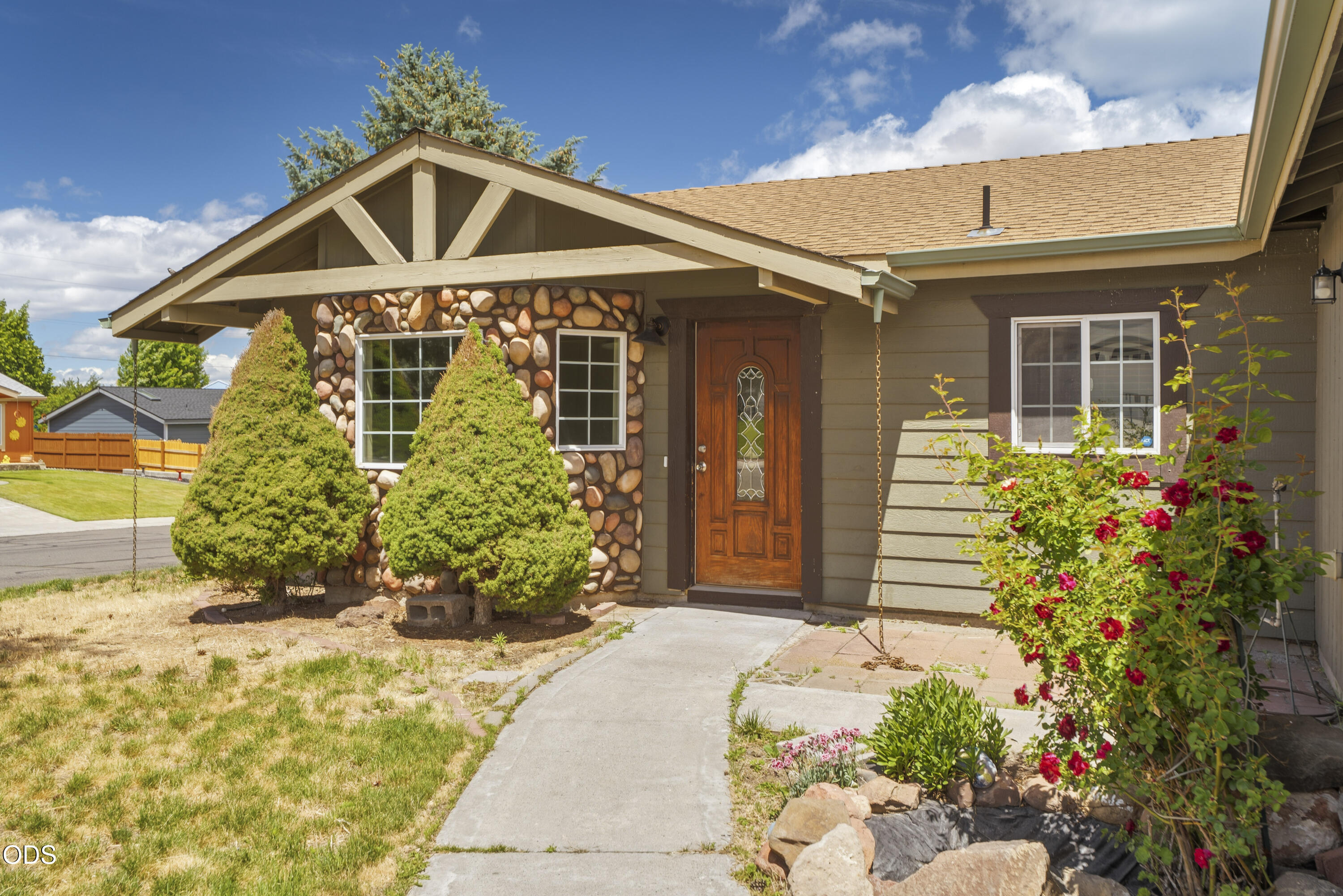 56 Southeast L St Loop Madras, OR 97741 - Photo 1 of 50