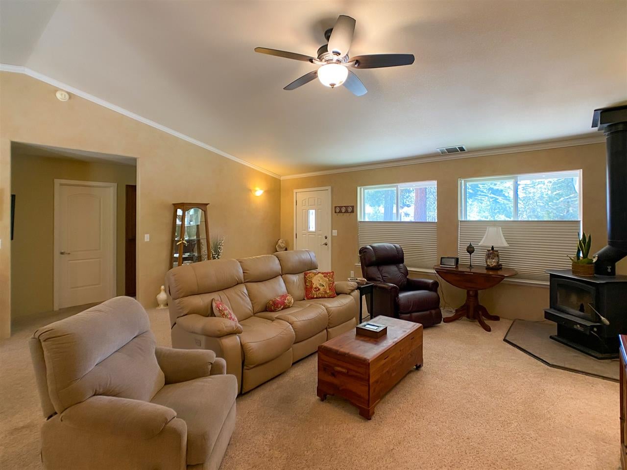 17804 Fisher Road Weed, CA 96094 - Photo 6 of 19 Gallery Image 6