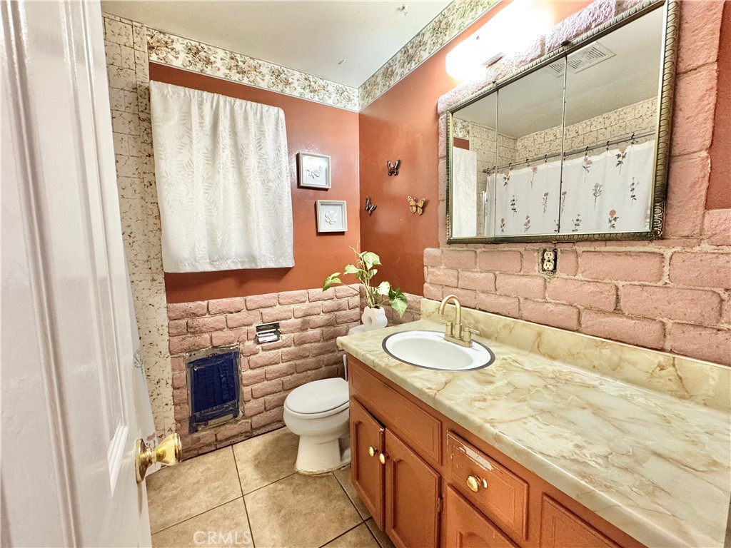 731 South Orange Avenue Rialto, CA 92376 - Photo 10 of 13