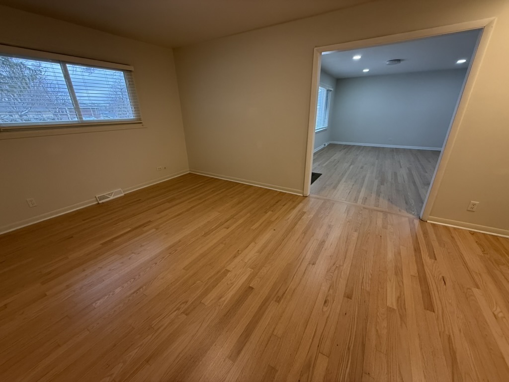 1S526 Nimitz Road Villa Park, IL 60181 - Photo 5 of 17