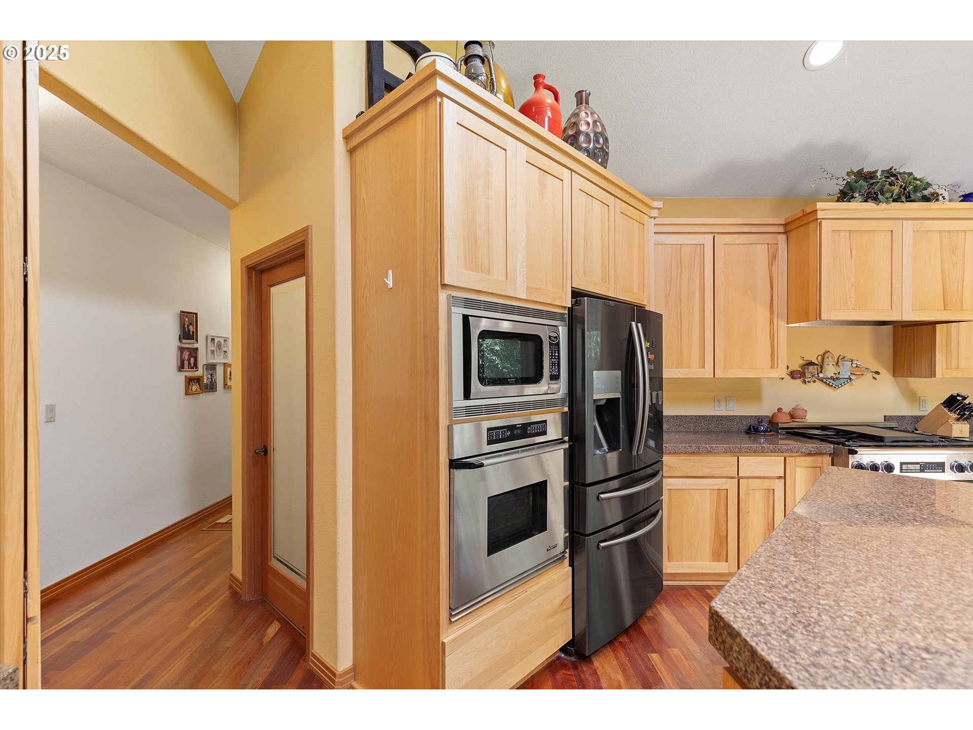 20898 Southwest McCormick Hill Road Hillsboro, OR 97123 - Photo 13 of 48 Kitchen