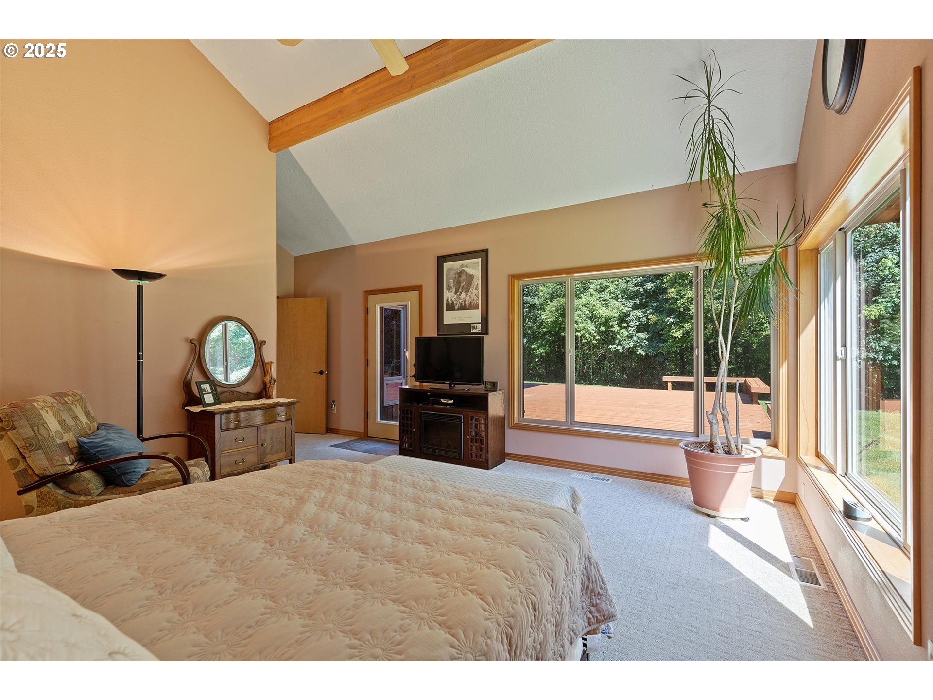 20898 Southwest McCormick Hill Road Hillsboro, OR 97123 - Photo 23 of 48 Owner's Suite Bedroom