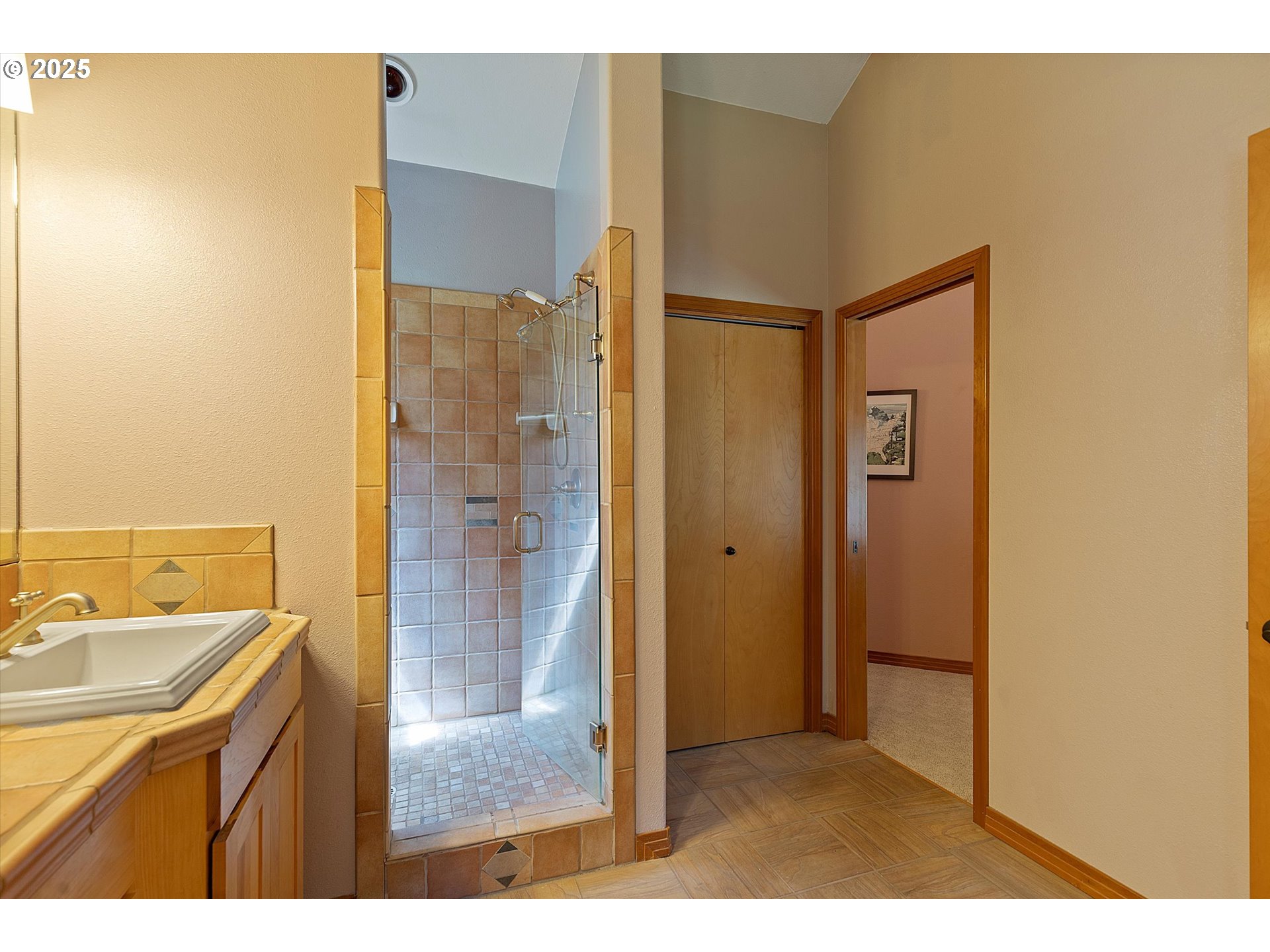 20898 Southwest McCormick Hill Road Hillsboro, OR 97123 - Photo 26 of 48 Owner's Suite Bathroom