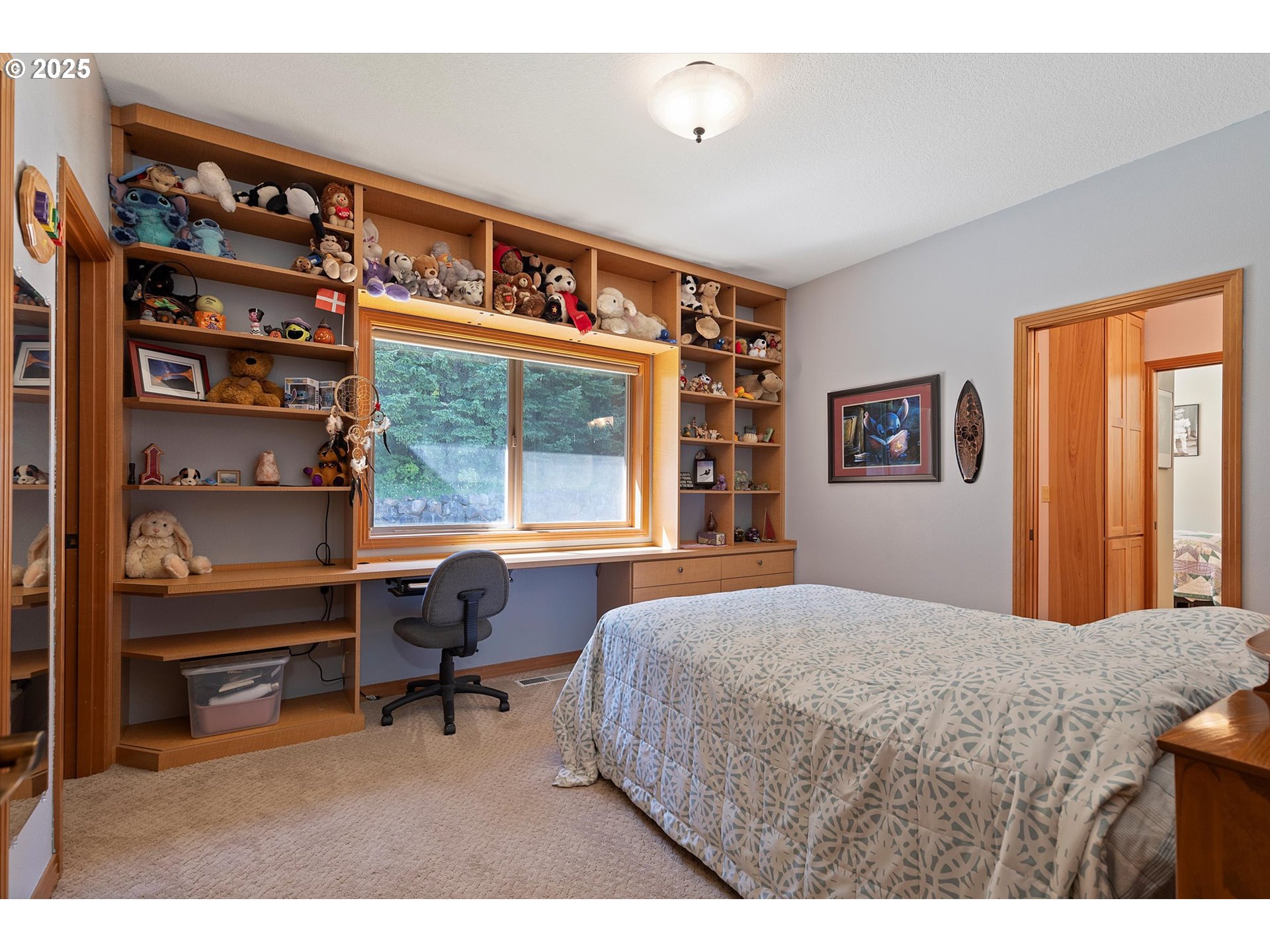 20898 Southwest McCormick Hill Road Hillsboro, OR 97123 - Photo 29 of 48 Bedroom