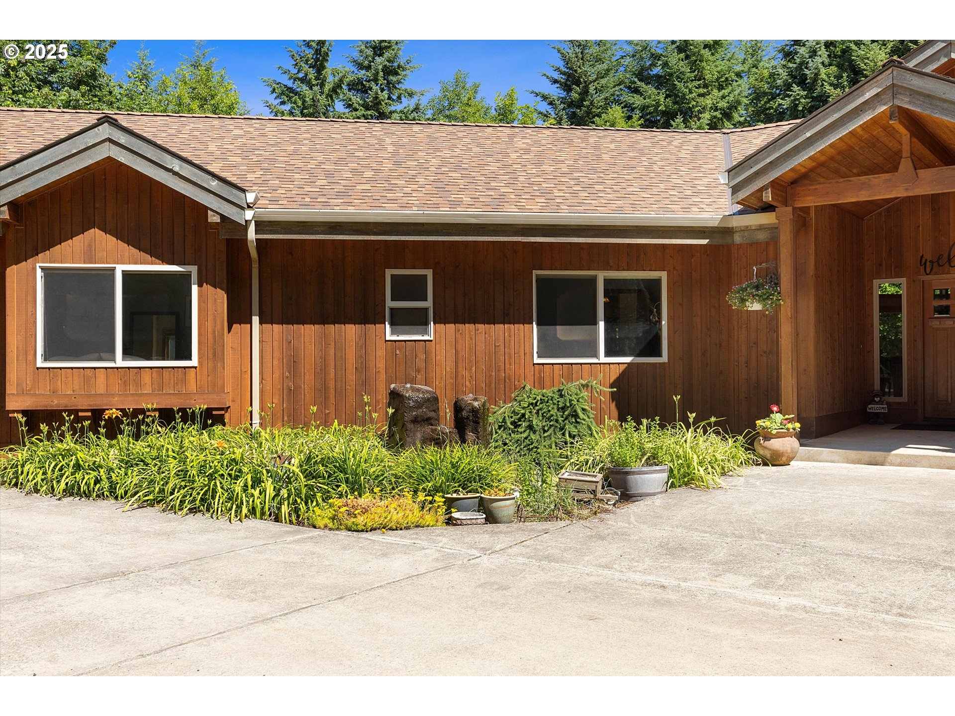 20898 Southwest McCormick Hill Road Hillsboro, OR 97123 - Photo 3 of 48 Fountain