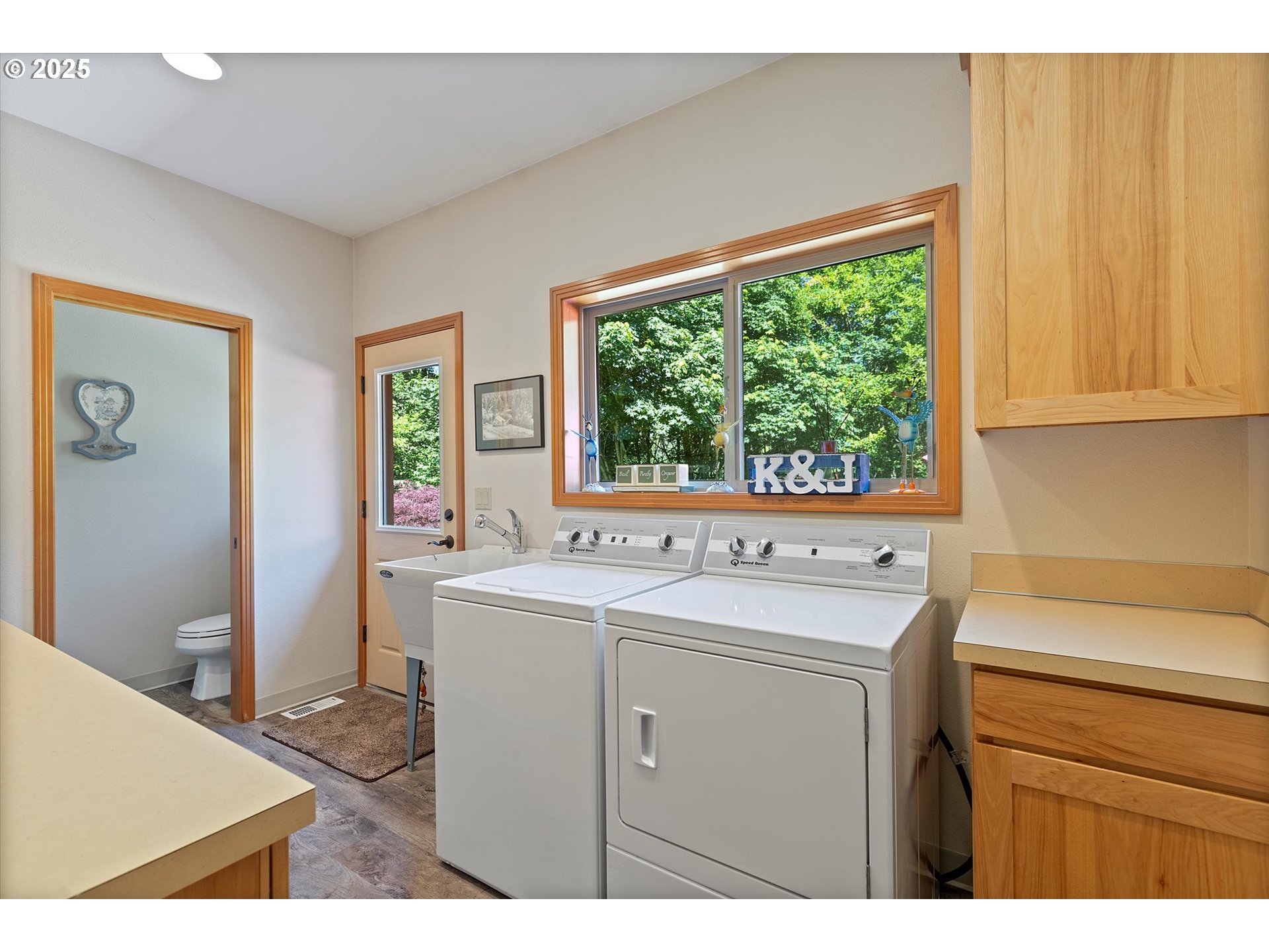 20898 Southwest McCormick Hill Road Hillsboro, OR 97123 - Photo 34 of 48 Mud Room
