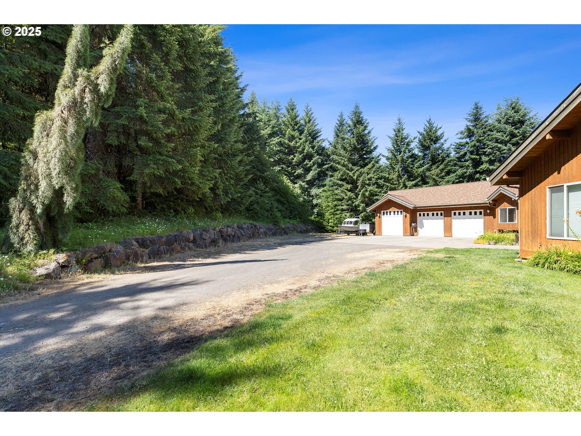 20898 Southwest McCormick Hill Road Hillsboro, OR 97123 - Photo 36 of 48 Driveway