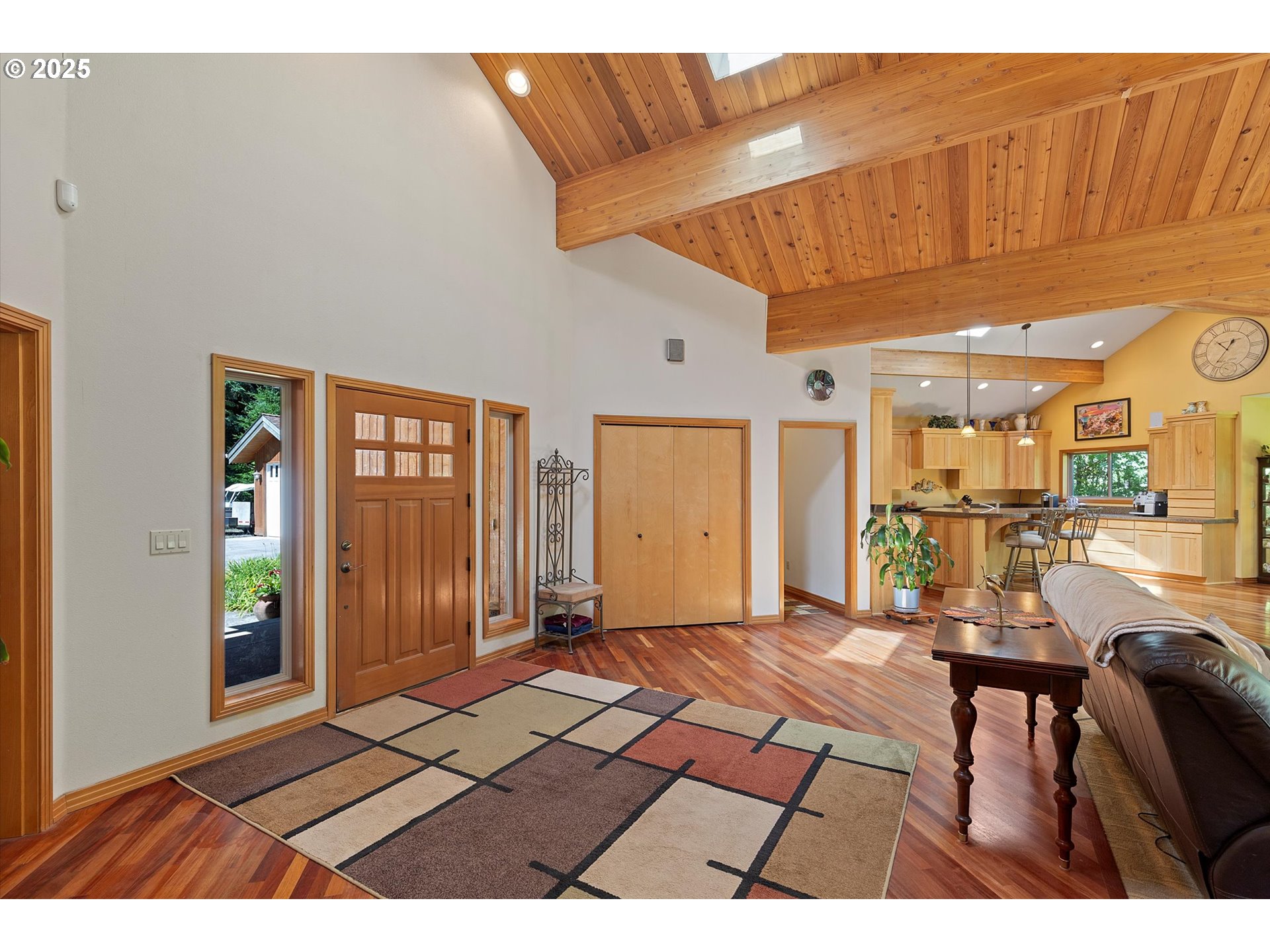 20898 Southwest McCormick Hill Road Hillsboro, OR 97123 - Photo 4 of 48 Entrance/Foyer