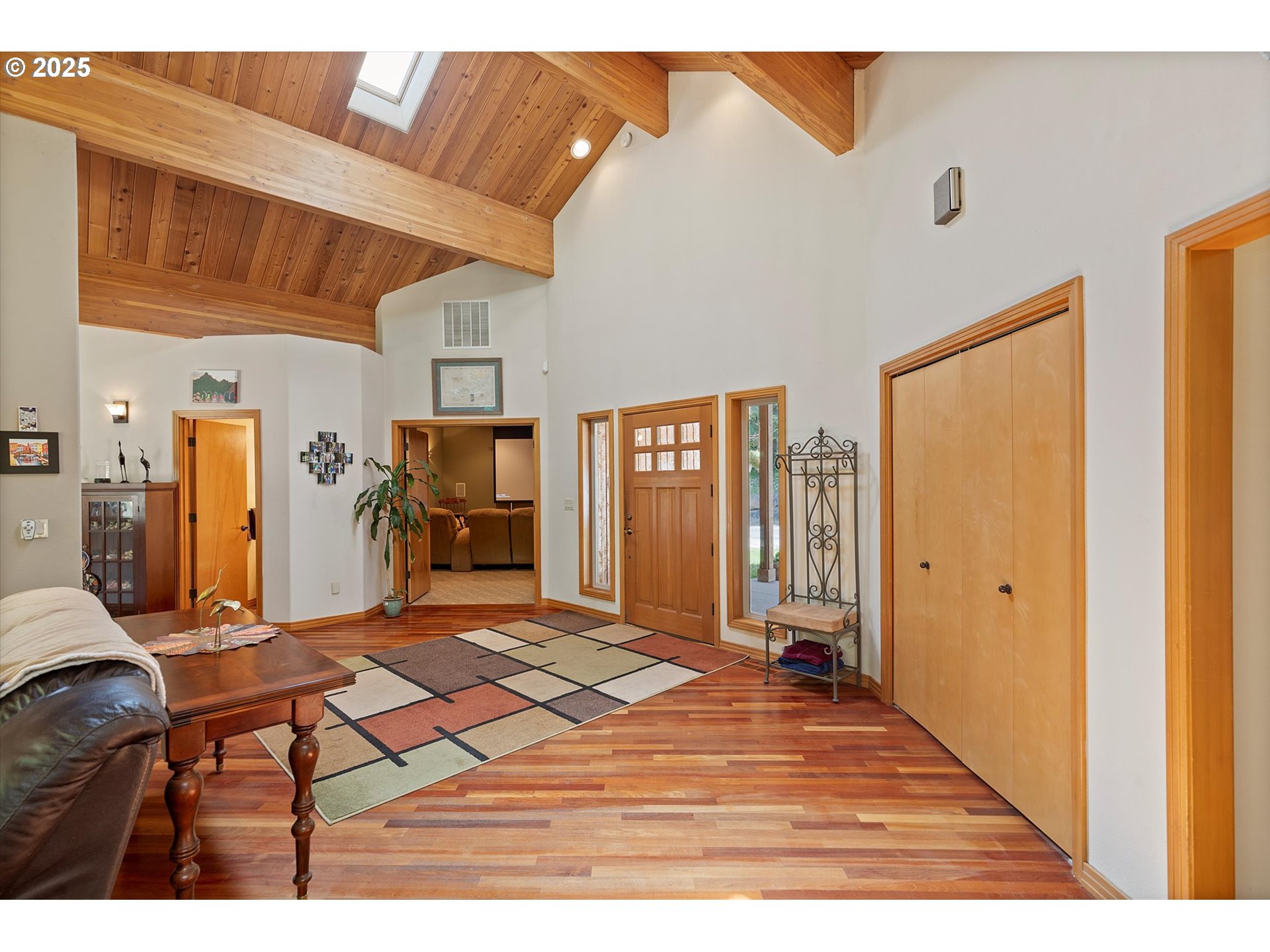 20898 Southwest McCormick Hill Road Hillsboro, OR 97123 - Photo 5 of 48 Entrance/Foyer