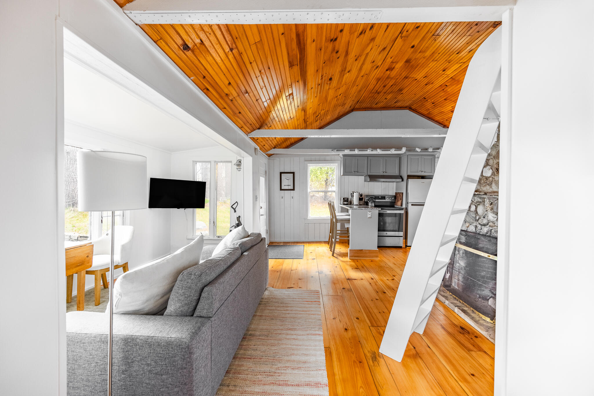 144 Hildreth Road Harpswell, ME 04079 - Photo 9 of 25 Living