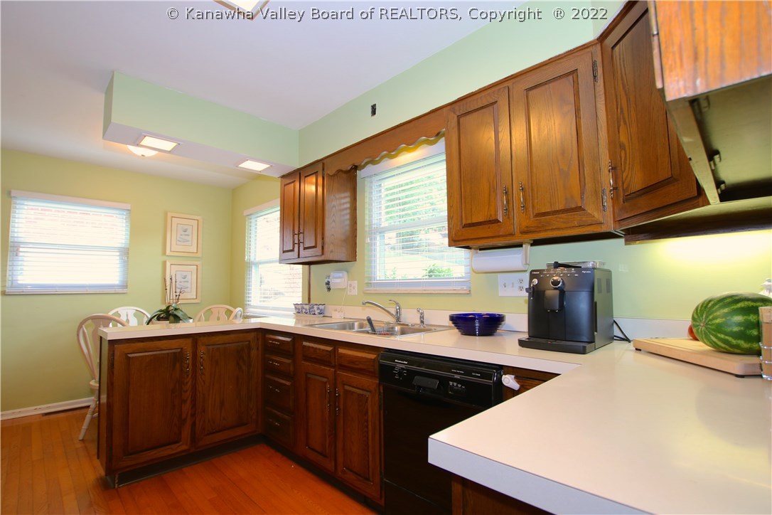 511 Spotswood Road Charleston, WV 25303 - Photo 6 of 29 Gallery Image 6