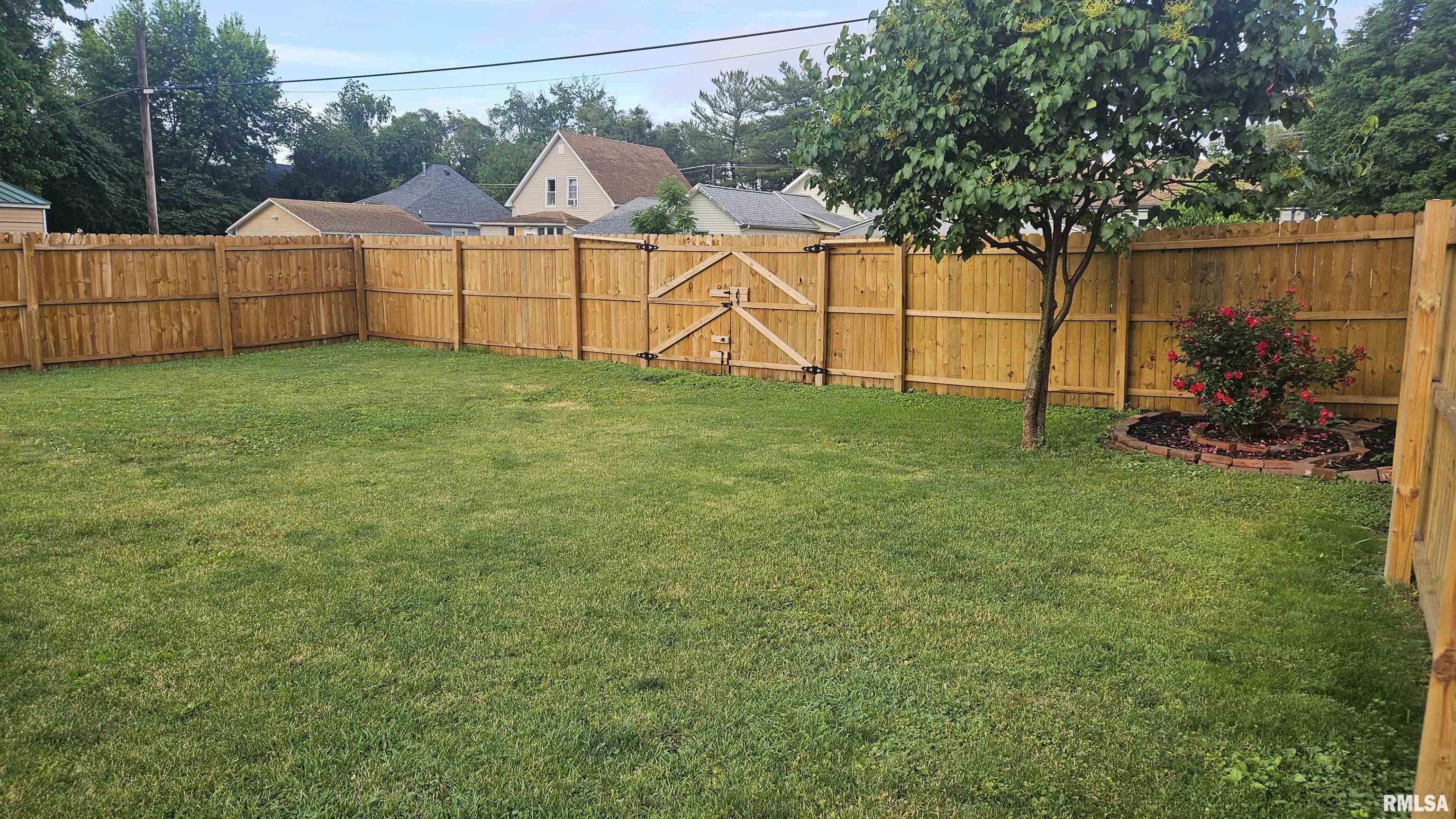 517 Baxter Court Canton, IL 61520 - Photo 37 of 39