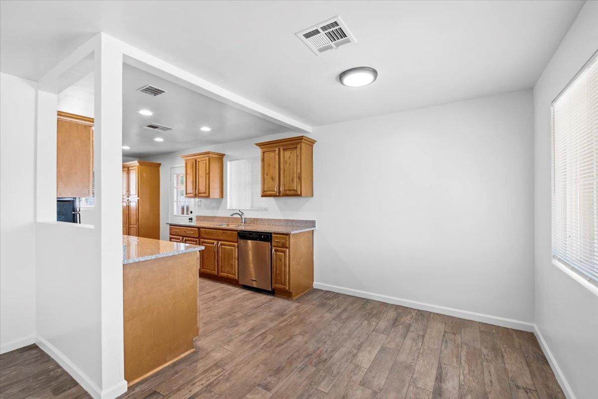 528 West 18th Street Tempe, AZ 85281 - Photo 5 of 22 Photo #5