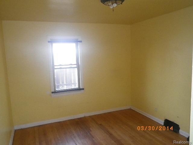 15854 Evergreen Road Detroit, MI 48223 - Photo 10 of 12 IMGP2613.jpg