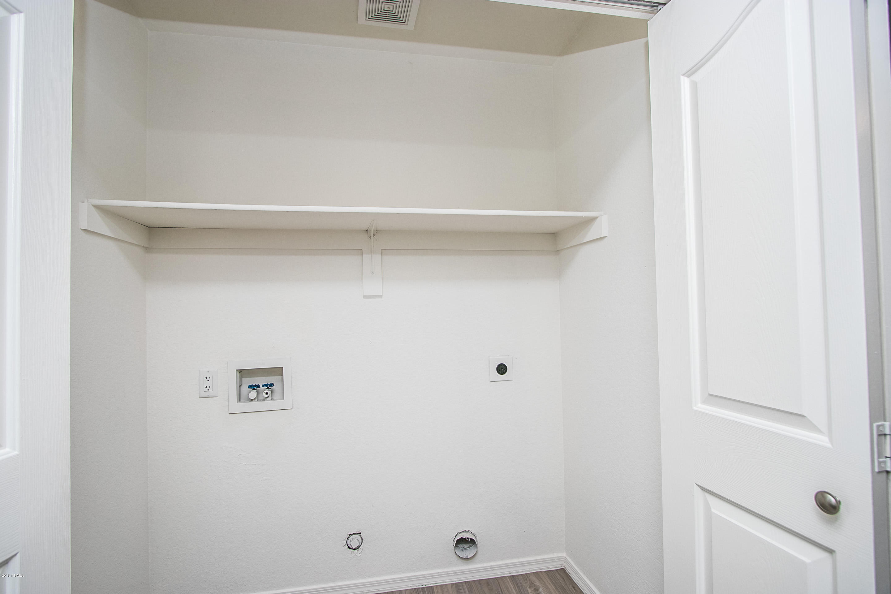 3948 East Stanford Avenue Gilbert, AZ 85234 - Photo 18 of 32 a view of a closet