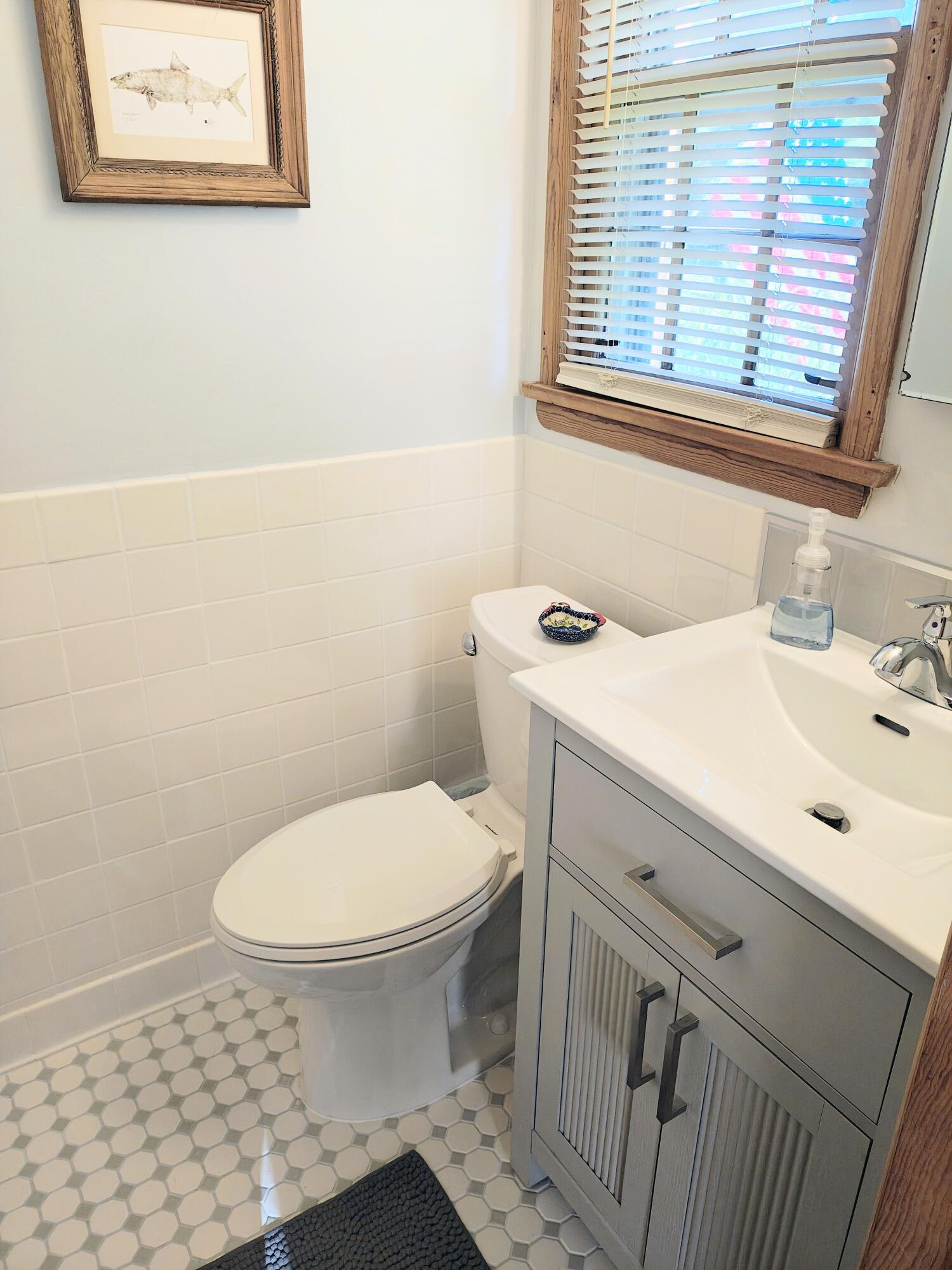 816 Benston Road Whitehall, MI 49461 - Photo 18 of 38 Master Bath