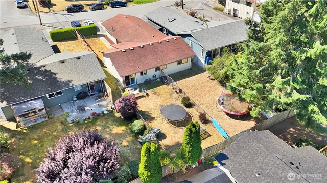 $620,000 | 209 76th Street Southeast, Everett, WA 98203