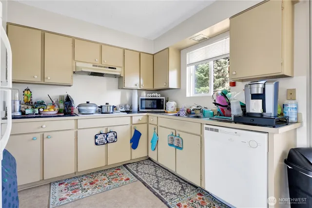 $620,000 | 209 76th Street Southeast, Everett, WA 98203