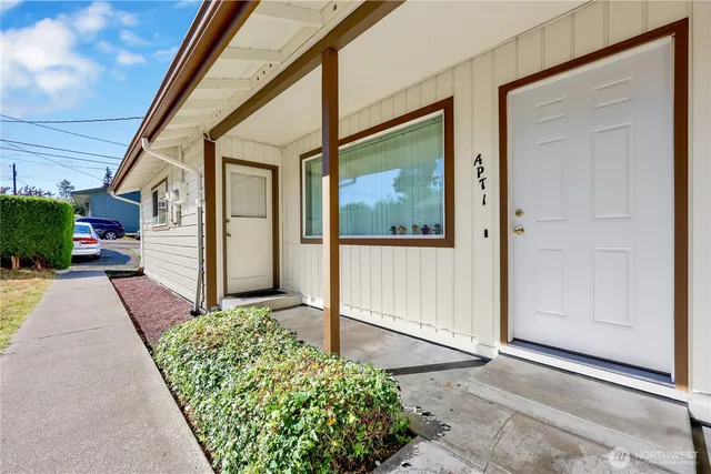 $620,000 | 209 76th Street Southeast, Everett, WA 98203