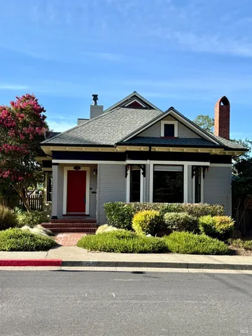 $712,500 | 530 West Stephenson Street, Ukiah, CA 95482