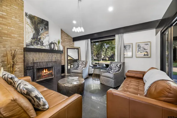 $949,000 | 1300 Montclair Street, Longview, TX 75601