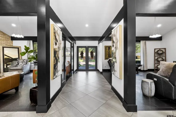 $949,000 | 1300 Montclair Street, Longview, TX 75601