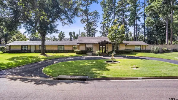 $949,000 | 1300 Montclair Street, Longview, TX 75601