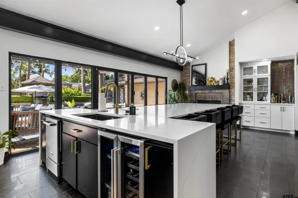 $949,000 | 1300 Montclair Street, Longview, TX 75601