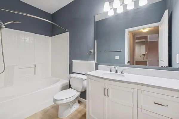 $194,900 | 13560 Technology Dr., Unit 1104, Eden Prairie, MN 55344