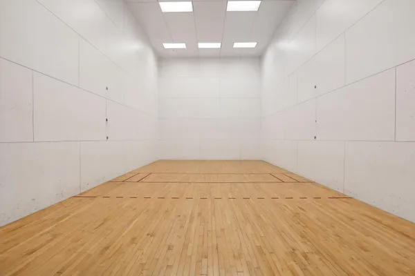 $194,900 | 13560 Technology Dr., Unit 1104, Eden Prairie, MN 55344