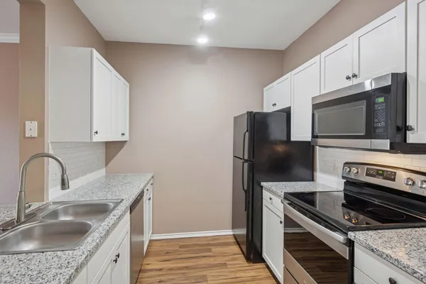 $194,900 | 13560 Technology Dr., Unit 1104, Eden Prairie, MN 55344